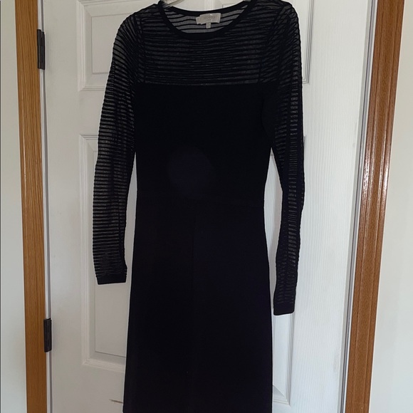 hobbs Dresses & Skirts - Elegant Black Mesh Sleeve Dress